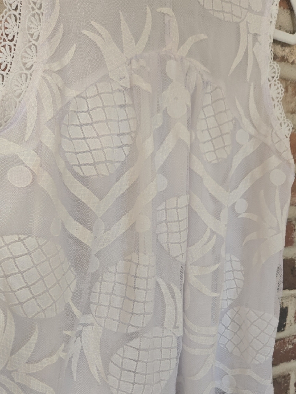 Maeve White Pineapple Lace-Trim Mesh Camisole - Picture 2 of 5